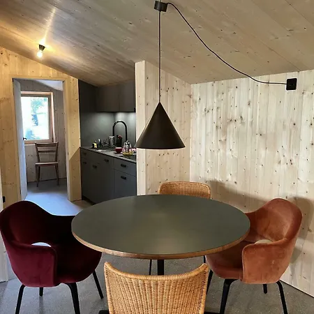 Modernes Design Bijoux In Im Unterengadin