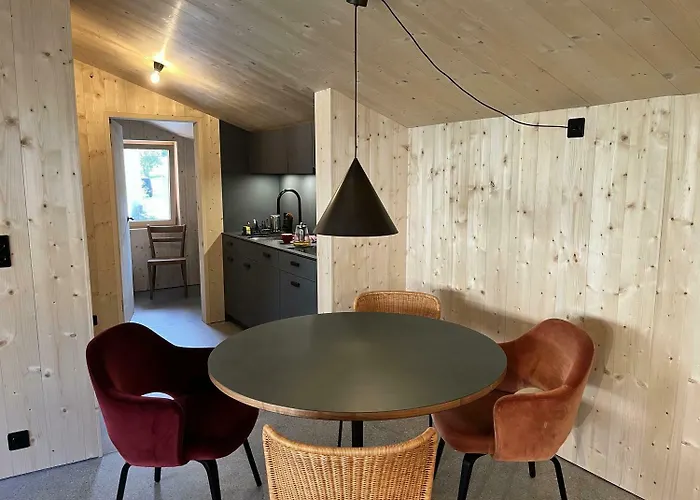 Modernes Design Bijoux In Im Unterengadin